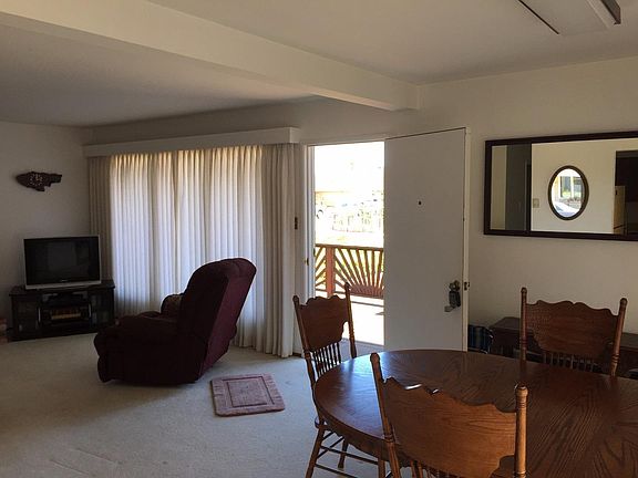 5th image of 608 Montezuma Dr