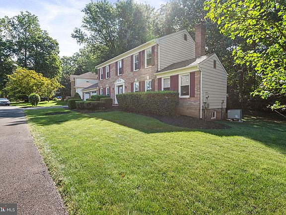 3rd image of 12821 Willow Glen Ct