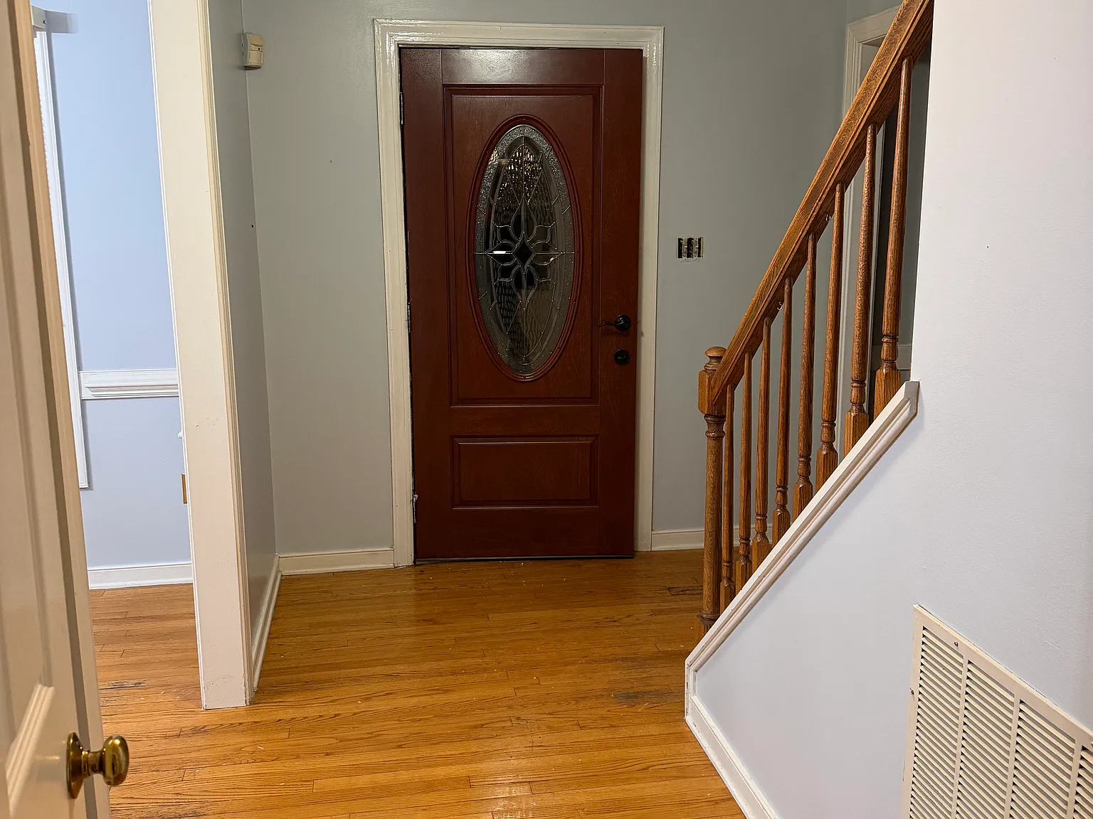 3 bed, 1928 sqft, $2,650 — Photo 2