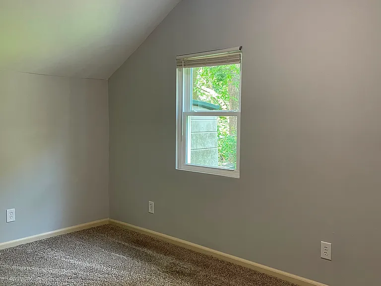 9040 Grand Ave — Photo 11