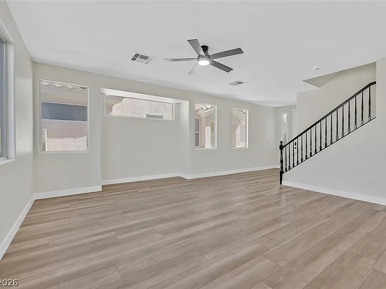 9316 Perennial Ave — Photo 12