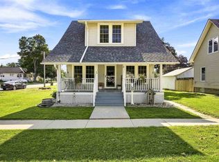 210 Walnut St, Tipton, IA 52772