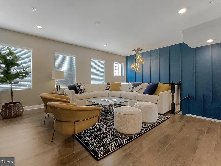 23810 Myrtle Glen Way — Photo 6