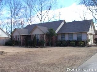 8 Shady Valley Dr, Conway, AR 72034