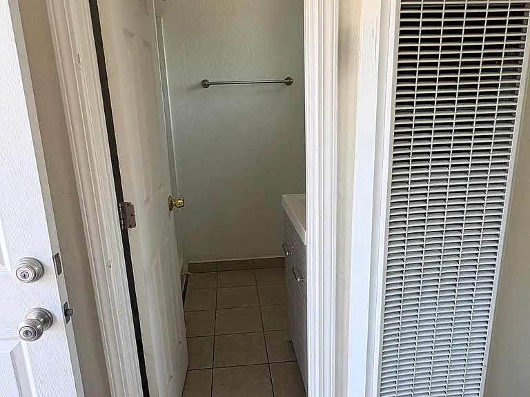 1638 Bay Rd #4 — Photo 17