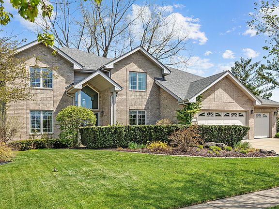 2nd image of 3203 Hickory Creek Dr