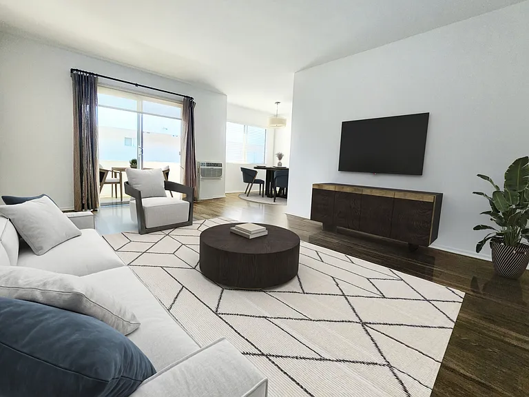 1433 S Saltair Ave #8 — Photo 3