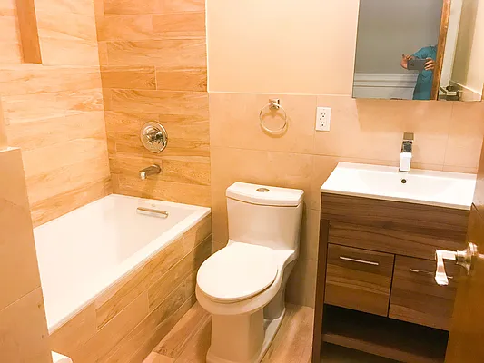 Rented by Lofts and Flats LLC | media 21