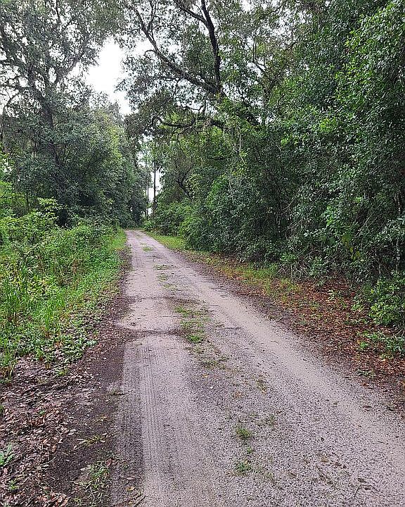 2nd image of 6900 Groveland Airport Rd