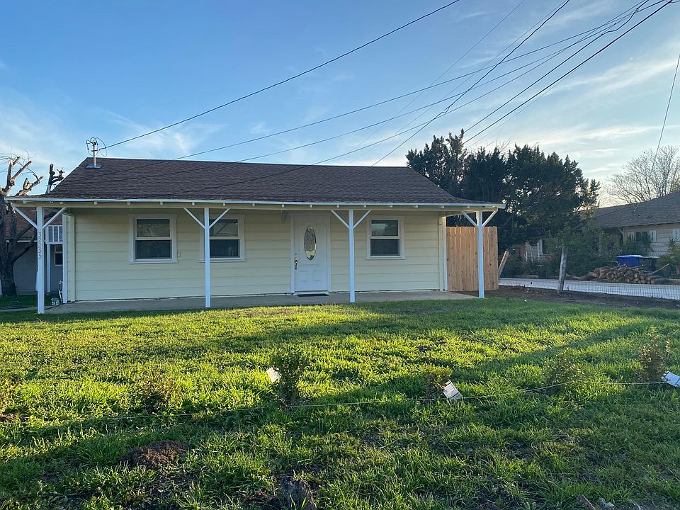 1st image of 32255 Avenue E