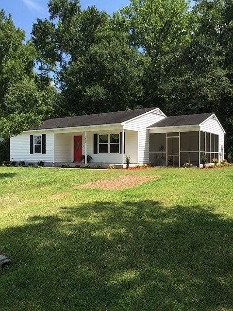 1st image of 101 Walking Leaf Dr