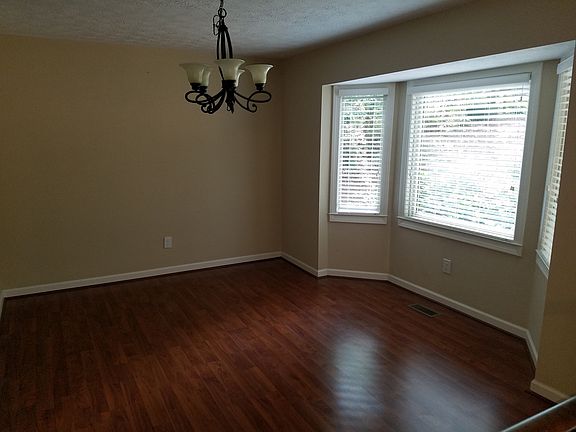 5th image of 3880 Seven Dials Ct