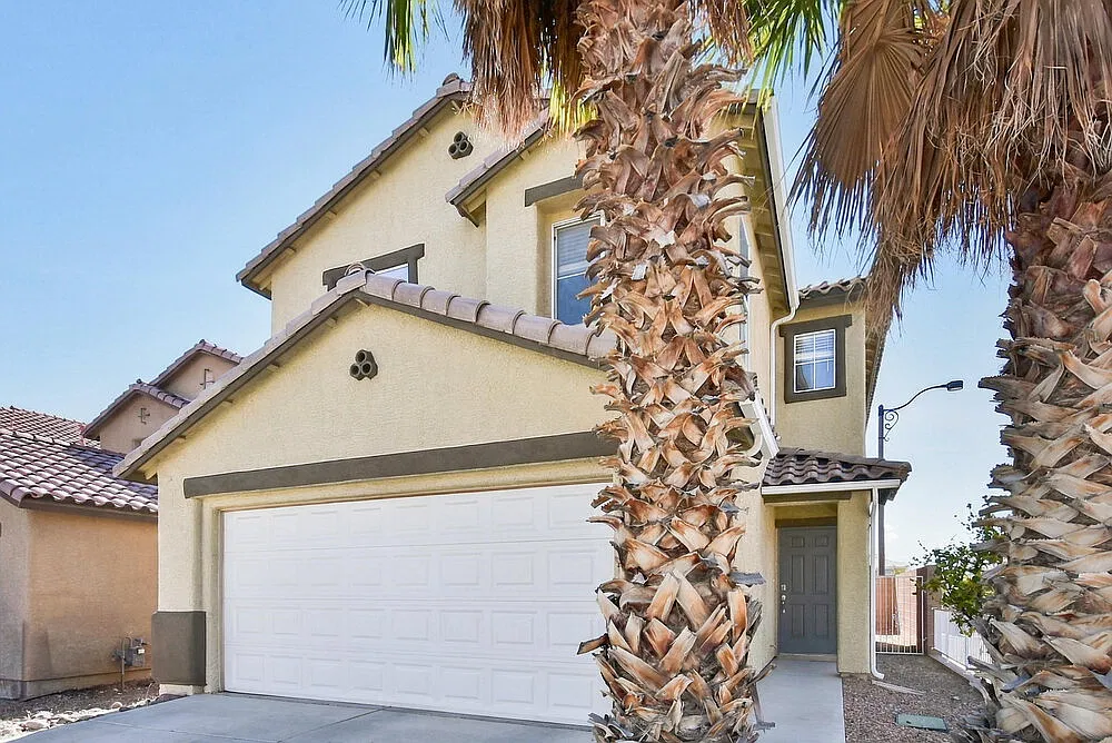 4 bed, 2.5 bath, 2050 sqft, $2,225 — Photo 4