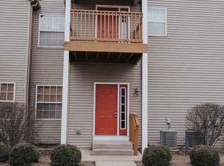 561 Stonegate Dr, Sycamore, IL 60178