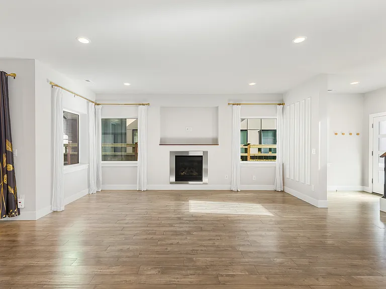 32832 Ten Trails Pkwy SE — Photo 8