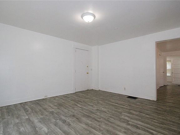 4th image of 7 Grove Ave