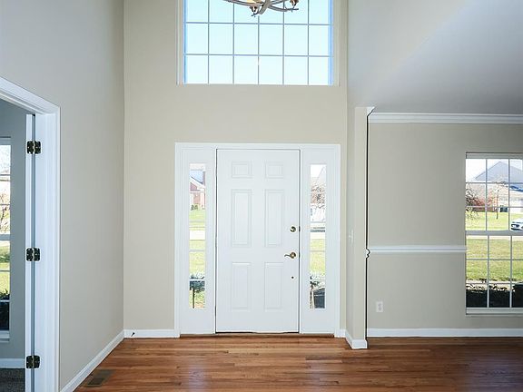 3rd image of 8327 Woodcreek Dr