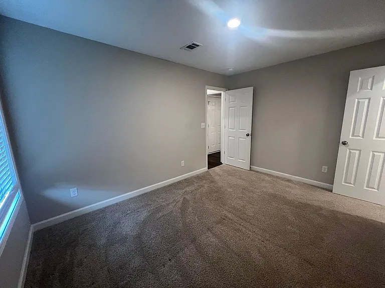 4450 Easthaven Cir — Photo 24
