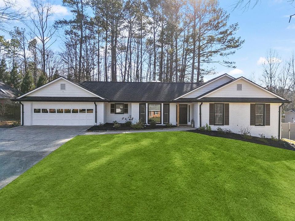 1st image of 275 Putting Green Ln