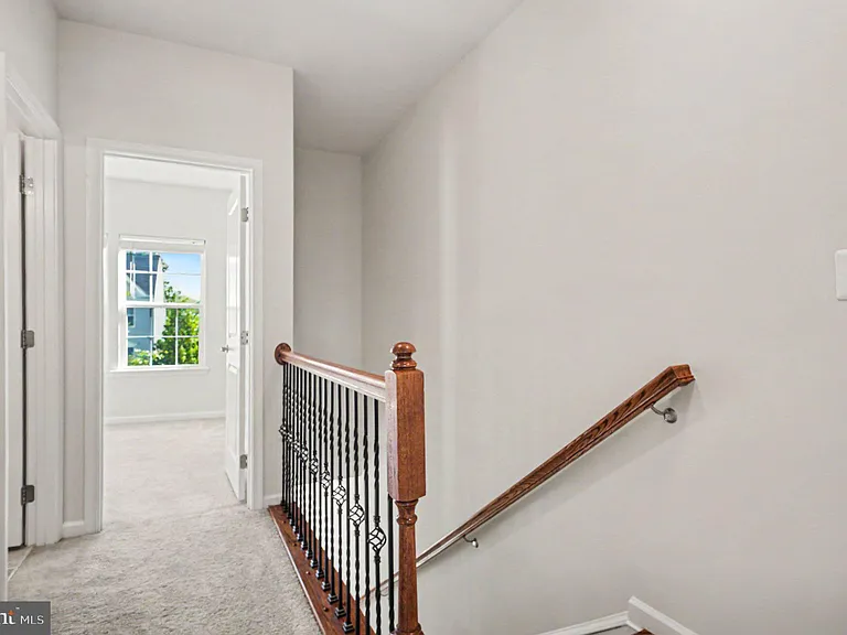 1643 Dorothy Ln — Photo 12