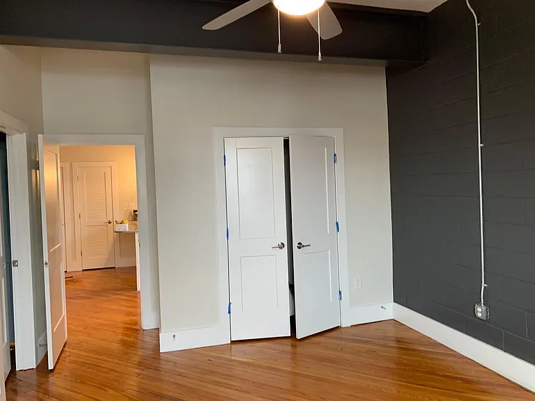 2430 Emerald Pl — Photo 8