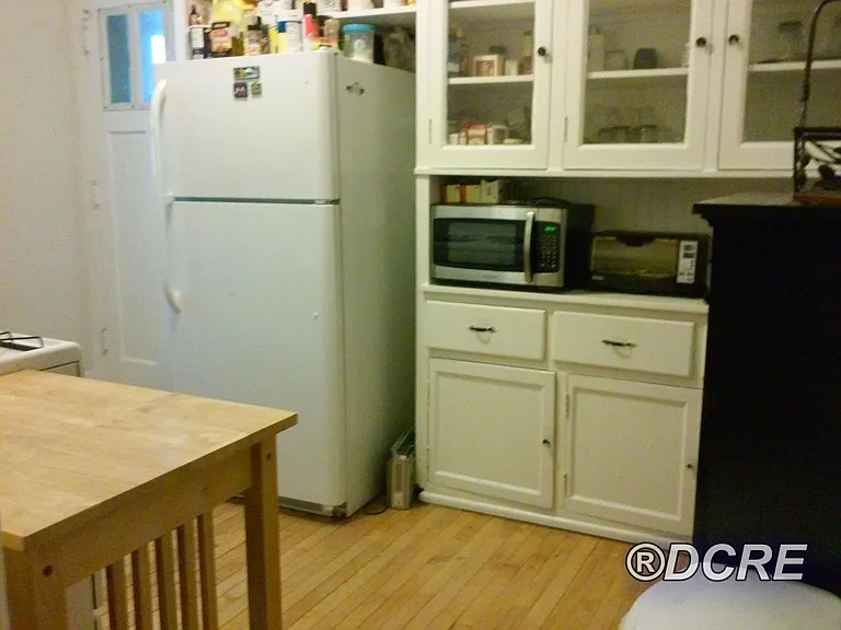 1370 W Greenleaf Ave #2S — Photo 5