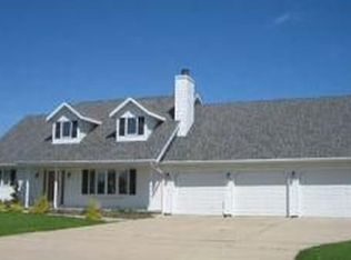 2981 Blue Moon Dr, Green Bay, WI 54311