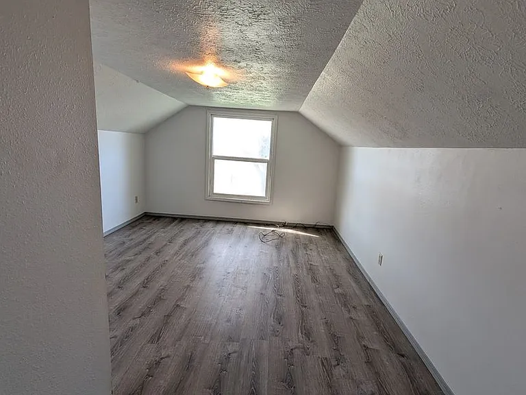3623 Anderson Ave — Photo 3