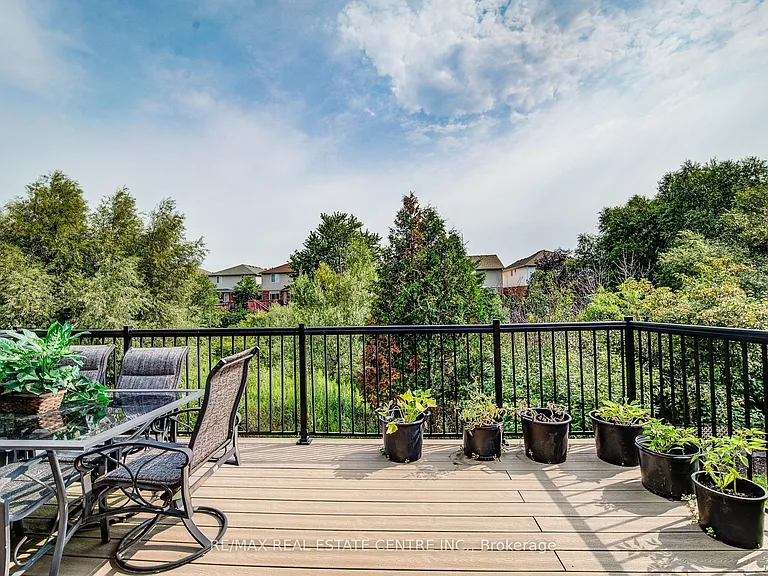 16 Paulstown Cres — Photo 39