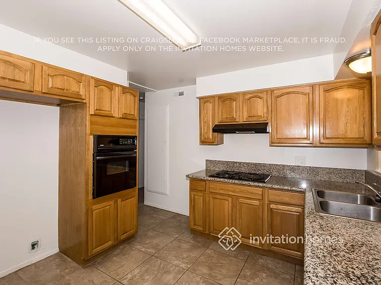 4553 Goya Pkwy — Photo 8