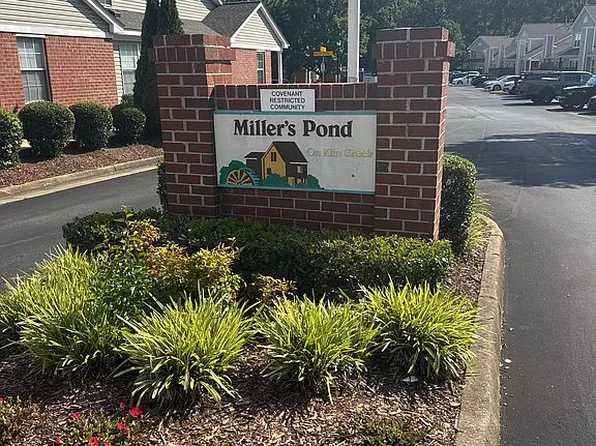 713 Oak Mill Ln, Newport News, VA 23602