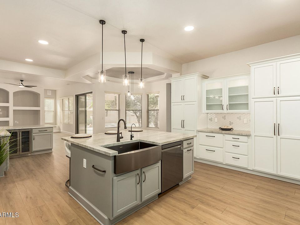 1st image of 279 W KINGBIRD Drive