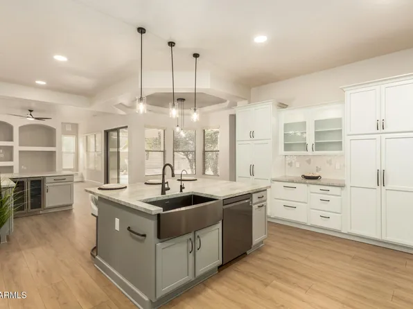 279 W KINGBIRD Drive, Chandler, AZ 85286