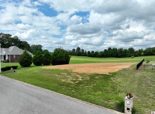 Comanche Dr, Cadiz, KY 42211