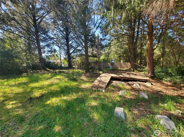 333 Mizzen Street NW, Ocean Shores, WA 98569