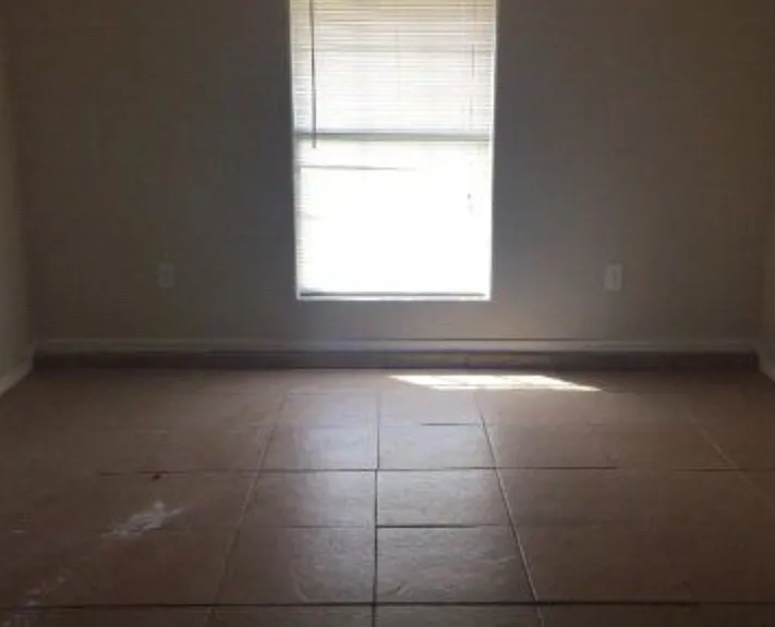 9827 W University Blvd — Photo 10