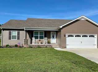 210 Williamsburg Cir, Tullahoma, TN 37388