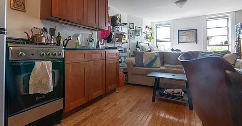 Rented by Empire Deeds LLC 