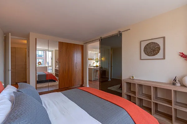 Sold by Level Group | media 25