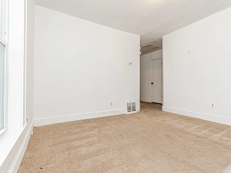 1223 N Jackson St #2 — Photo 3