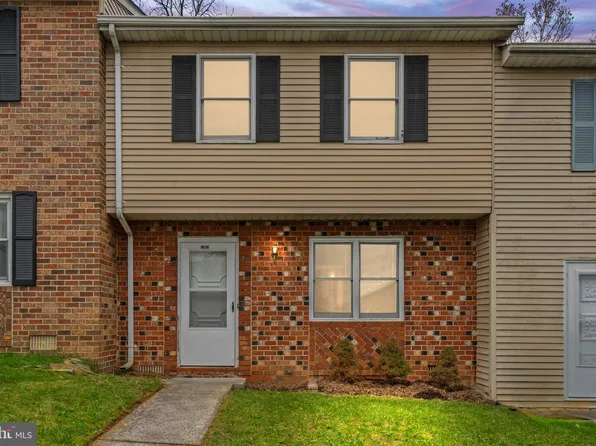 1307 Robinhood Ln, Front Royal, VA 22630