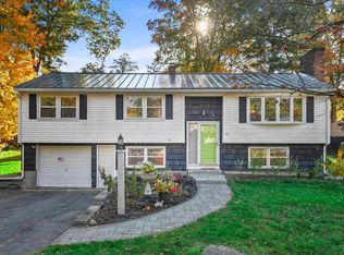 24 Glen Dr, Nashua, NH 03062