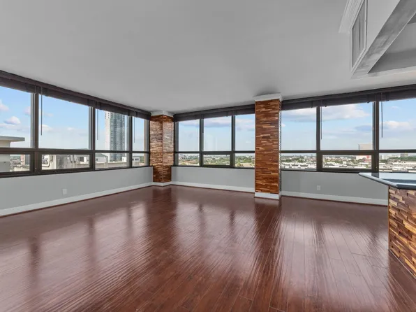 5150 Hidalgo St, Houston, TX