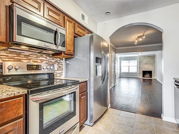 5th image of 4211 Newton Ave