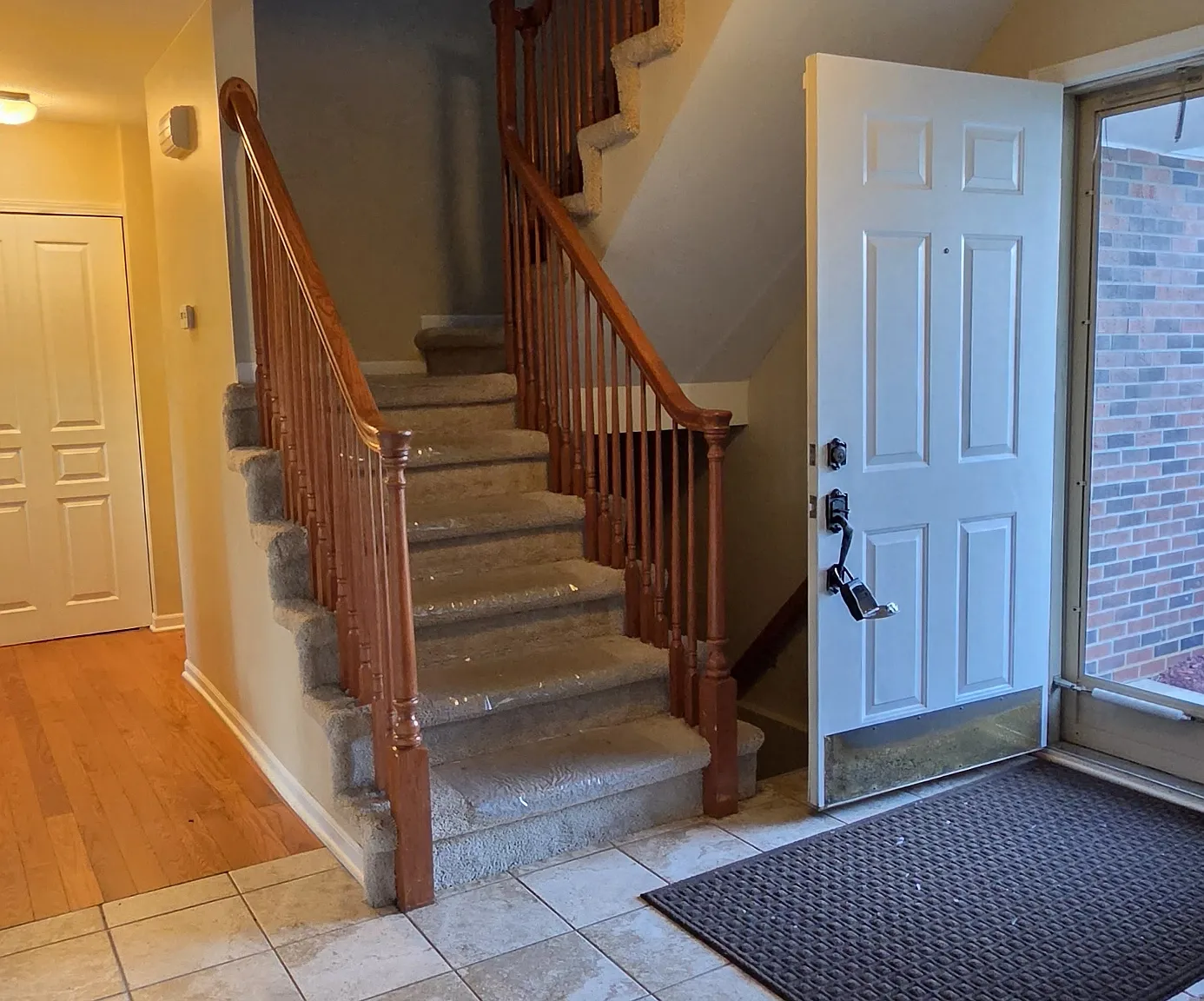 380 Huntington Court - 1 — Photo 4