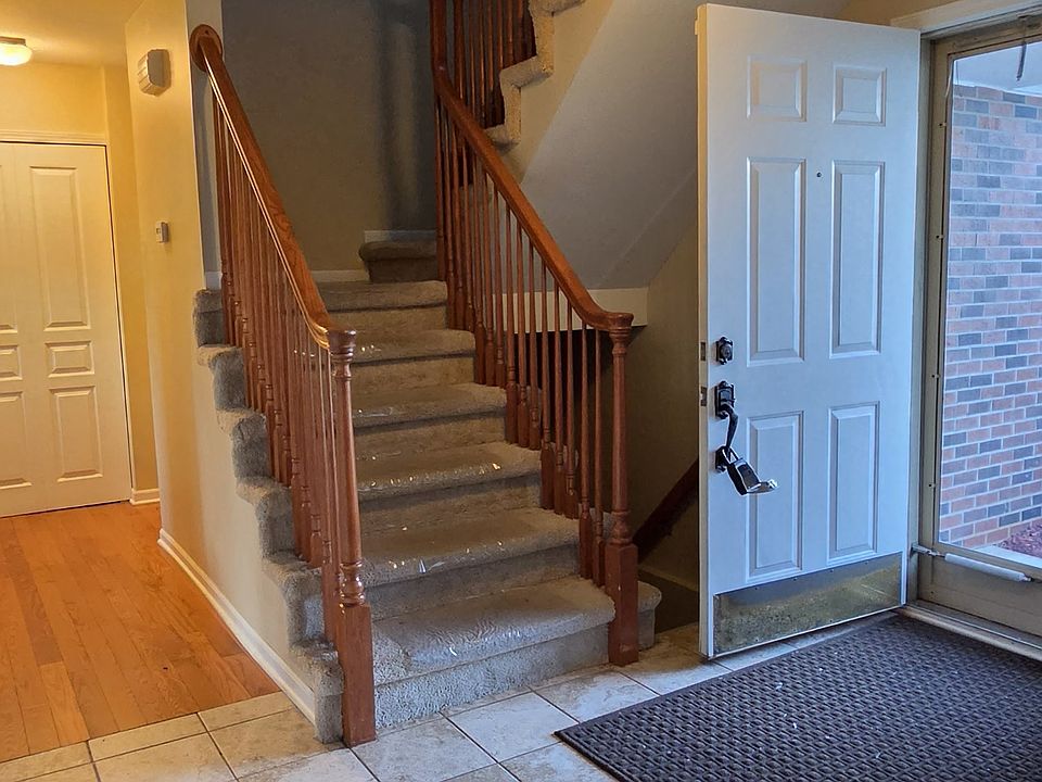 380 Huntington Ct, photo 4