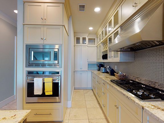 4th image of 113 E Arctic Ave #B