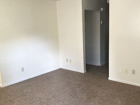 4th image of 2648 Jungle St APT 1
