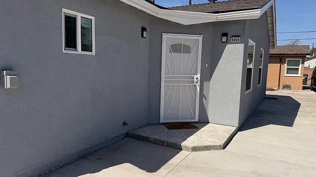 6929 Purdy Ave — Photo 2