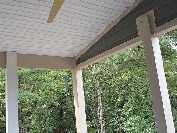 4th image of 185 Laura Ct
